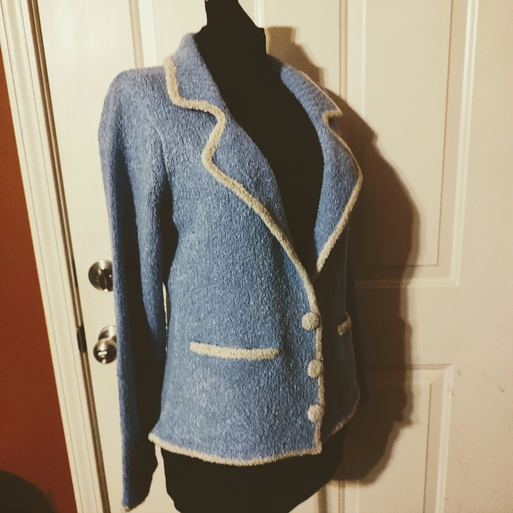 🔹🪻🔹Divine Vtg French Blue Periwinkle & Cream Plush Boucle Sweater Blazer - M - Picture 2 of 14